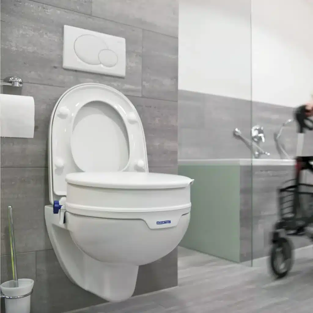 WC mit Toilettenerhöhung